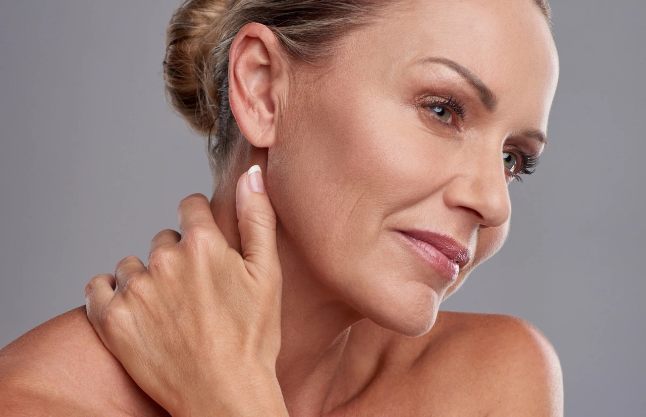 Glattere Haut und entspannter Gesichtsausdruck nach Botox Behandlung in Potsdam – Dr. Jasmin Last