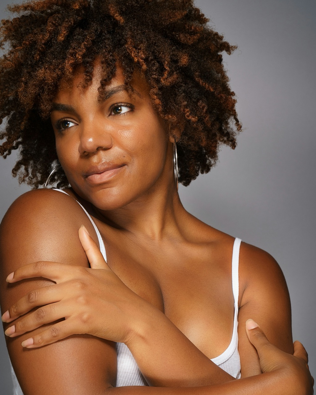 Faltenbehandlung Potsdam – effektive Hautverjüngung mit CynoGlow Technologie zur Verbesserung von Hautstruktur und Elastizität bei Dr. Jasmin Last