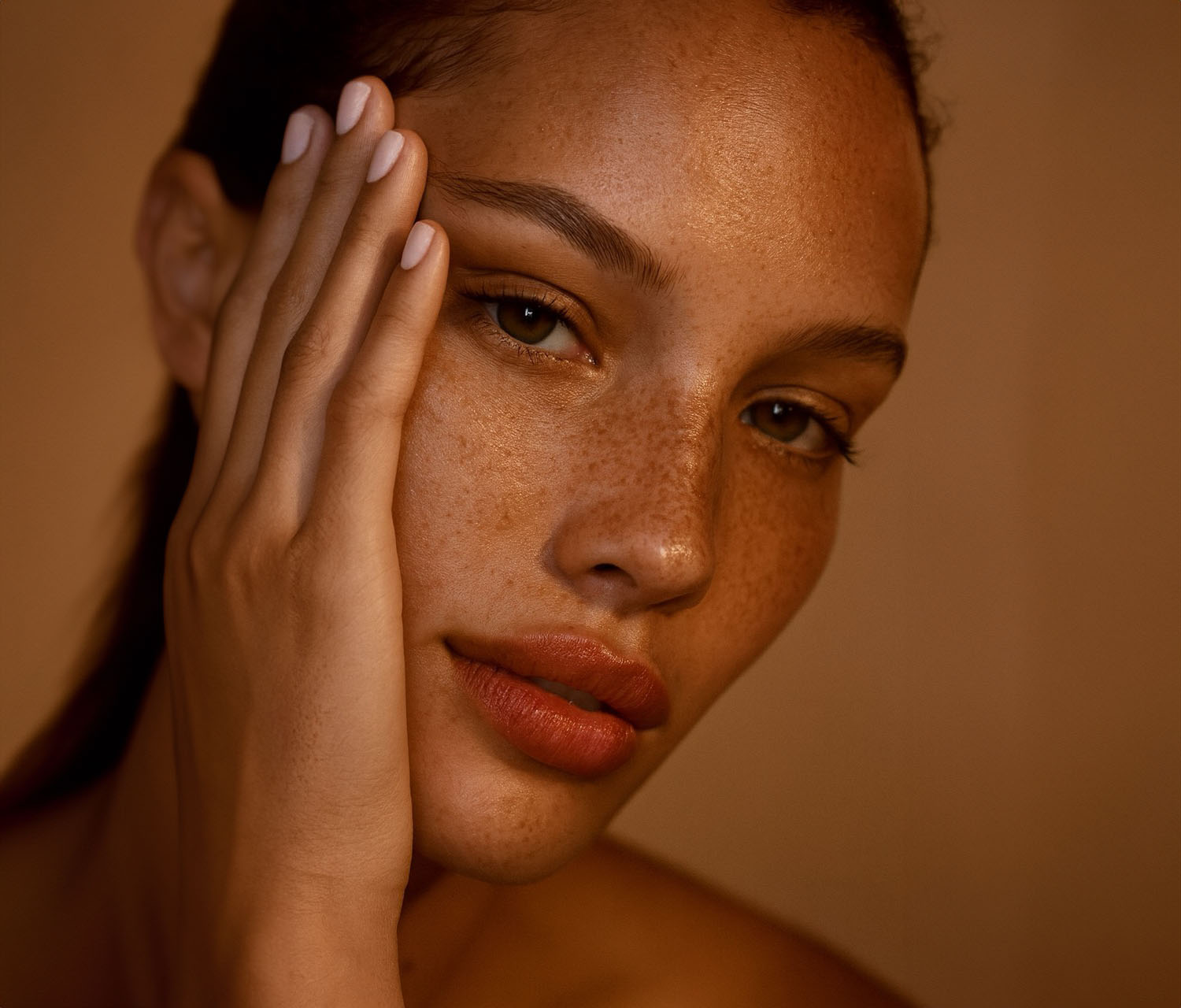 Natürlich geformte Lippen nach sanfter Lippenaufspritzung in Potsdam – Dr. Jasmin Last