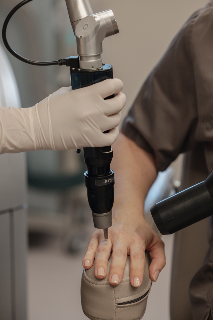 Tattoo Entfernung Potsdam – professionelle Lasertherapie zur Entfernung von Tattoos und Permanent Make-up bei Dr. Jasmin Last